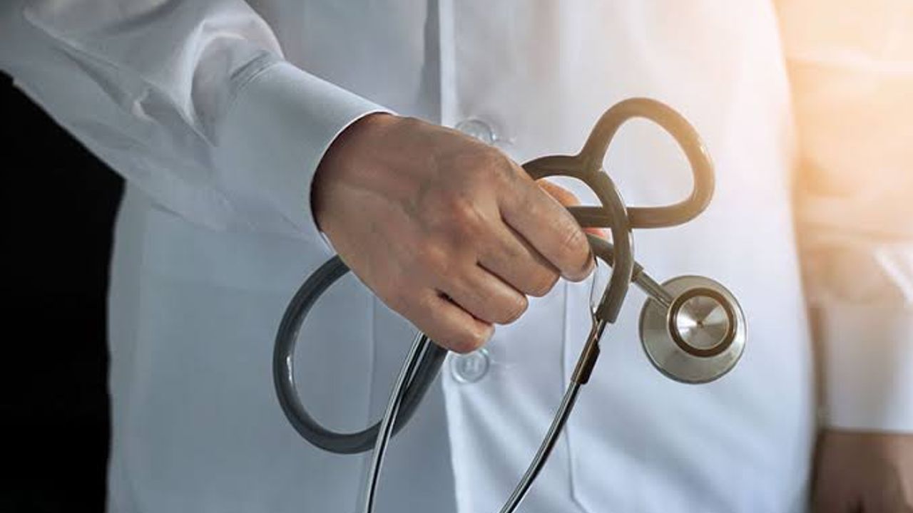 Sağlıkçılar iş bırakma eylemi yapacak...