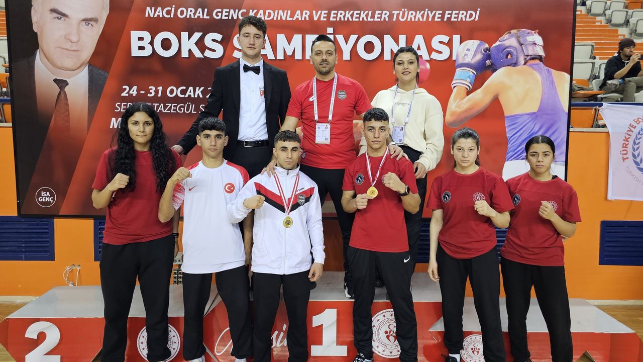 Aydınlı Genç Boksörler Türkiye Şampiyonası'nda zirveye çıktı