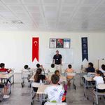 Aydınlı çocuklar yaz tatilini İngilizce öğrenerek geçiriyor