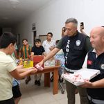 İncirliova'da kandil gecesi camilerde ikram dağıtıldı
