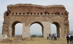 Tralleis Antik Kenti ziyarete açılmak için gün sayıyor