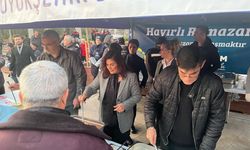 Aydın Büyükşehir Belediyesinin iftar sofrası binlerce kişiyi bir araya getirdi