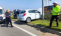 Aydın’da Otomobil Elektrik Direğine Çarptı 1 Yaralı