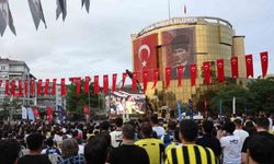 Aydın Büyükşehir’in kurduğu dev ekranda izlediler, şampiyonluğu kutladılar