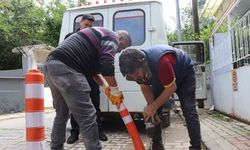 Nazilli’de izinsiz asılan tabela ve dubalar söküldü