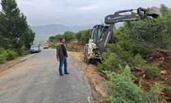 Yenipazar’da yol genişletme çalışmaları sürüyor