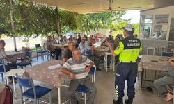 Efeler’de motosiklet sürücülerine kask ve güvenli sürüş eğitimi