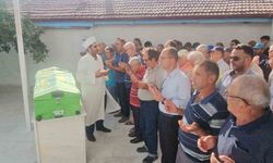 Göçük altında kalarak hayatını kaybeden Ahmet Güney son yolculuğuna uğurlandı