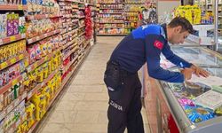 Köşk Belediyesi marketleri denetledi