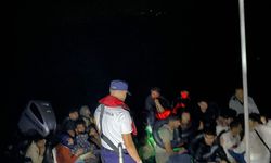 Didim’de geri itilen 71 düzensiz göçmen kurtarıldı