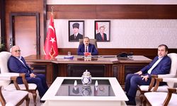 AK Parti ve CHP İl Başkanları Vali Canbolat'ı ziyaret etti