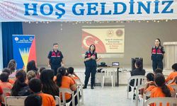 Ortaokul öğrencilerine bir ders de jandarmadan