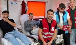 Aydın’da gönüllü öğrencilerden kan bağışı