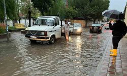 Aydın’da sağanak yağmur hayatı olumsuz etkiledi