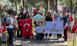 Efeler’de gençlerden vefa yürüyüşü