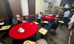 Kıraathaneye gece kumar baskını