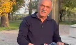 Şehitliğe saygısızlık yapanlara tepki gösterdi, çöpleri tek tek topladı