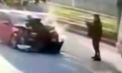 Polise çarptı sonra inip fotoğrafını çekti