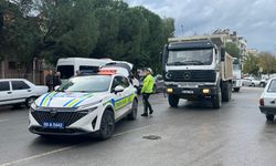 Aydın’da kamyon ile motosiklet çarpıştı 1 kişi yaralı