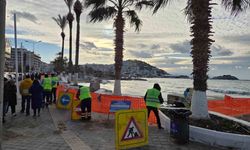 Aydın Büyükşehir Belediyesi tarafından Kuşadası'nda sahil şeridinde çalışma başlatıldı