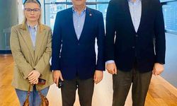 CHP Genel Başkanı Özel Ortaklar çöp şişini es geçmedi