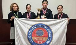 Kuşadası'ndaki okul aşçılık yarışmasında bölge birincisi oldu