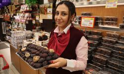 Ramazan ayının sembol ürünü hurma tezgahlardaki yerini aldı