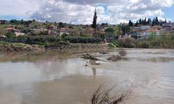 Büyük Menderes yükseldi, tarihi Taşköprü sular altında kayboldu