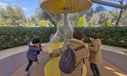 Efeler'in bilim parkı miniklere yol gösteriyor