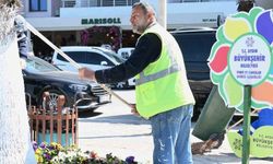 Turizm kenti Kuşadası, bayrama hazırlandı