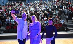 Başkan Çerçioğlu, Didim ve Nazilli'de vatandaşları tiyatro ile buluşturdu