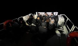 Kuşadası açıklarında 19 düzensiz göçmen yakalandı