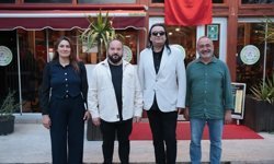 Ünlü sanatçı Kırdar İncirliova'da ağırlandı