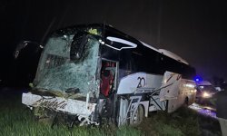 Uşak’ta 7 aracın karıştığı zincirleme kaza 4 ölü 17 yaralı