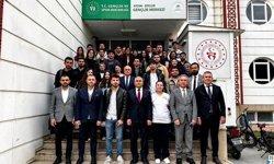 Rektör Kent öğrencilerin sorularını yanıtladı