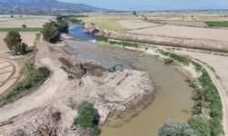 Menderes Nehri'nde ıslah çalışmaları sürüyor