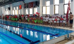 Söke'de çocuklar yüzme eğitimini başarıyla tamamladı