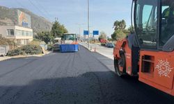 Aydın'ın 17 ilçesinde yol çalışmaları eş zamanlı sürüyor