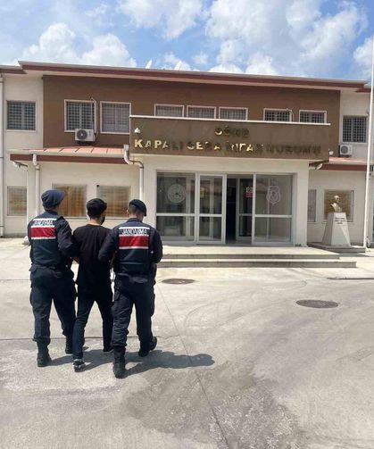 Hapis cezası ile aranan şahıs Kuşadası’nda yakalandı