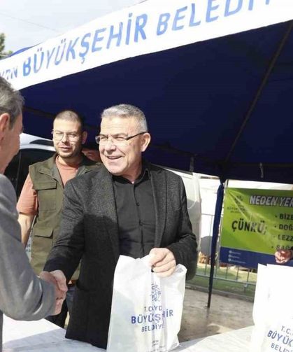 Ata tohumu fideleri Köşk’te vatandaşlara dağıtıldı