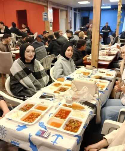 Söke'de lise öğrencileri iftar programında buluştu