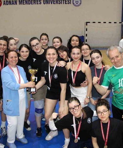 ADÜFEST Spor Şenlikleri kapsamında kupa törenleri gerçekleştirildi
