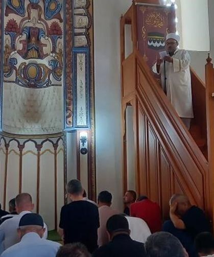 Cuma hutbesinde sanal kumar ve sosyal medya uyarısı