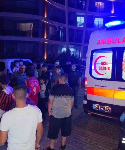 Nazilli'de zincirleme kaza; 4 aracın karıştığı kazada 2 kişi yaralandı