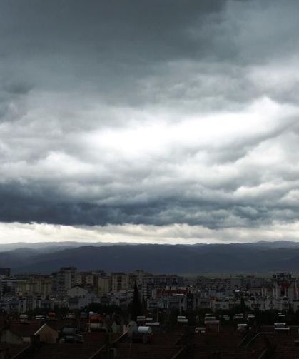Meteorolojiden kuvvetli sağanak yağış uyarısı