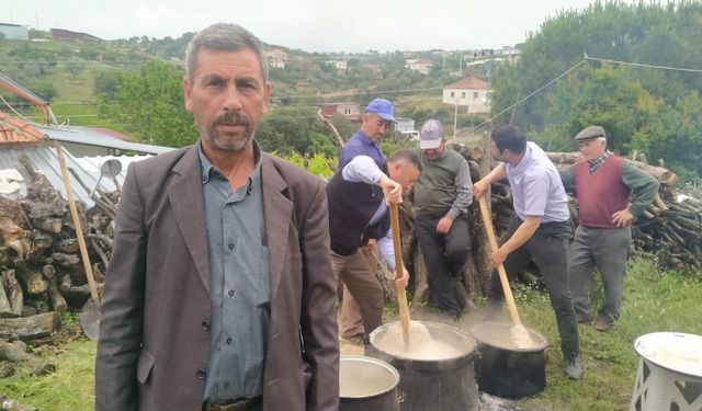 Emekli oldu, binlerce kişiye keşkek ikram etti