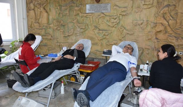 İl Tarım Müdürlüğü personeli Kızılay'a kan bağışında bulundu