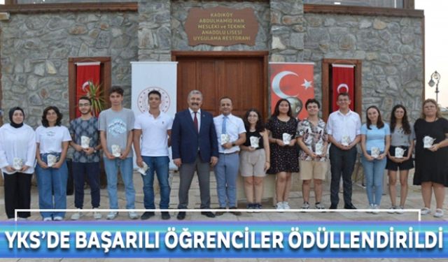 YKS´de başarılı öğrenciler ödüllendirildi