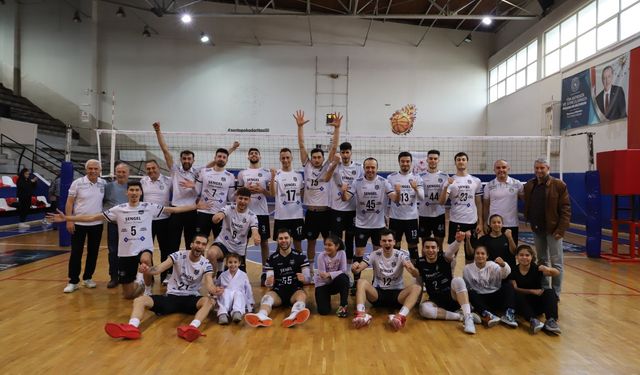 Başkan Özcan sporseverleri voleybol maçına davet etti