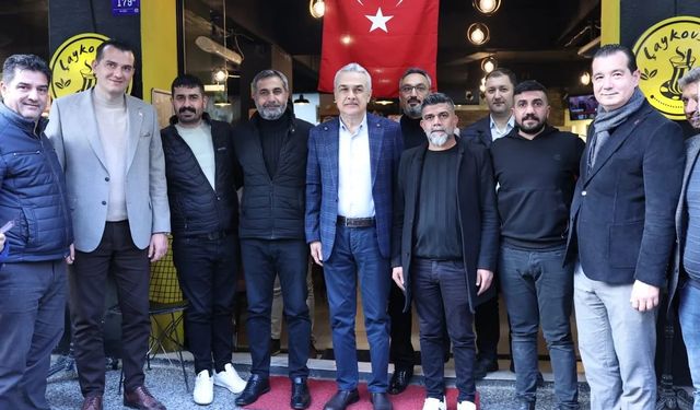 Aydın Büyükşehir Belediye Başkan Adayı Savaş, Efeler'de esnafla buluştu